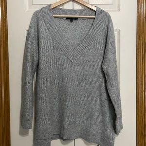 Harve Benard, V-neck wool alpaca blend sweater, size L